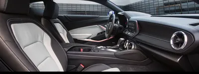 Chevrolet Camaro - частичная перетяжка салона, замена ремней безопасности и  оклейка кузова винилом.