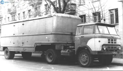 AVD Models 7079 КАЗ-608В \"Колхида\" с полуприцепом ОДАЗ-885 /грузовой  автомобиль/ 1/43