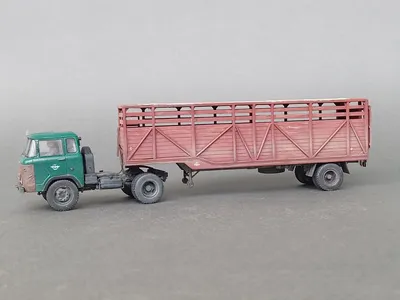 Купить масштабную модель грузовика КАЗ-608В (Легендарные грузовики СССР  №70), масштаб 1:43 (Modimio)