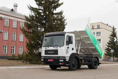 Завод КрАЗ продал первые грузовики за много лет. Они стали другими -  Российская газета