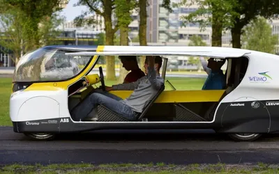 Семейный\" автомобиль на солнечных батареях построен в Голландии - КОЛЕСА.ру  – автомобильный журнал