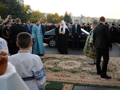 Патриарха Кирилла не было в автомобиле Aurus, попавшем в ДТП в центре  Москвы | 360°