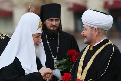 NEWSru.com :: Минскому священнику запретили служить за то, что он \"сильно  задел\" патриарха Кирилла своей критикой в соцсети
