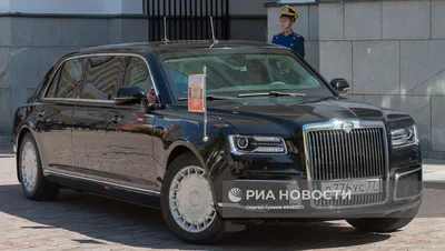 Машина президента РФ\" в Женеве представили российский авто Aurus - YouTube