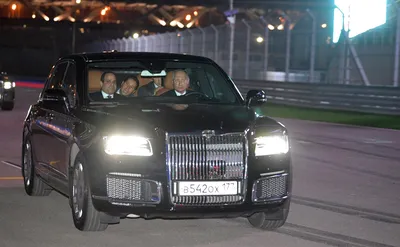Осмотр автомобилей марки «Аурус» • Президент России