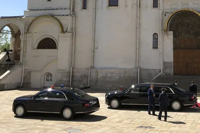 Бронированный лимузин Aurus \"как у Путина\" оценили в 107 млн рублей