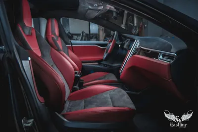 Камеру в салоне Tesla научили следить за водителями — Motor