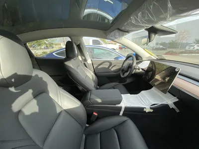 Интерьер салона Tesla Model S (2012-2016). Фото салона Tesla Model S