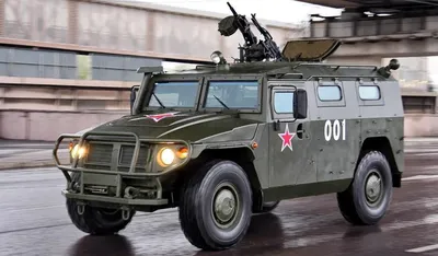 Конструктивно ближе к бронетранспортёру»: на что способен российский  армейский автомобиль «Тигр-М» — РТ на русском