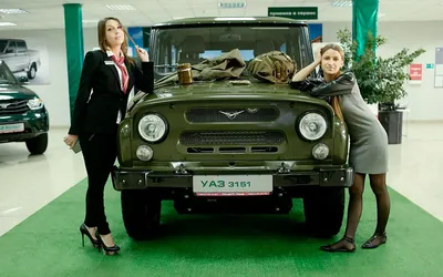 Российский автомобиль УАЗ 3909 1/35