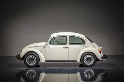старый ветеран старый автомобиль Volkswagen жук типа 1 два цвета  Редакционное Фотография - изображение насчитывающей германия, просто:  277975872