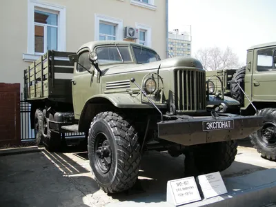 Модель автомобиля ЗИЛ-157 топливозоправщик
