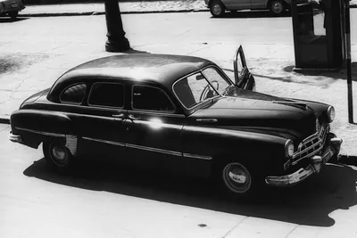 ретро автомобиль зим12 был советским лимузином производства горьковского  автозавода с 1950 по 1960 год Редакционное Стоковое Фото - изображение  насчитывающей туризм, выставка: 227431153