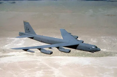 США дало Польше самолет B-52, способный перевозить ядерное оружие - что о  нем известно - 24 Канал