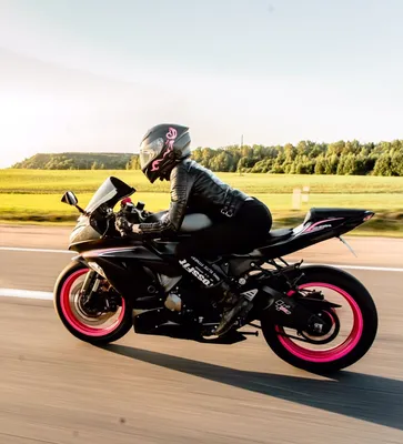 Грация и мощность: фотографии байкеров на спортивных мотоциклах