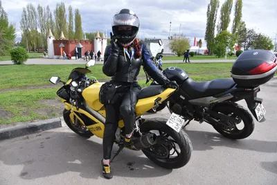 Байкеры на спортивных мотоциклах: новые фотографии в Full HD