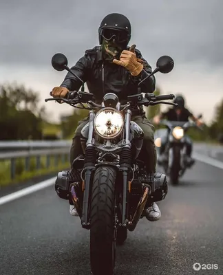 Увлекательные фотографии байкеров на спортивных мотоциклах: 4K обои на рабочий стол