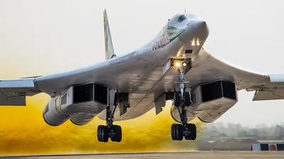 Бомбардировщик-рекордсмен Ту-160: белый лебедь холодной войны
