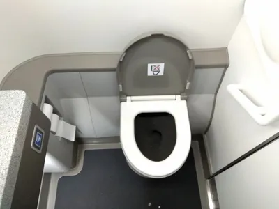 Две россиянки вызвали полицию из-за очереди в туалет в поезде (ФОТО):  читать на Golos.ua