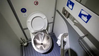 Новые туалеты без запаха появятся в старых казахстанских поездах