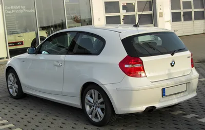 File:BMW 116i Facelift rear 20100416.jpg - Wikimedia Commons