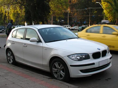 File:BMW 116i 2009 (16023861475).jpg - Wikimedia Commons