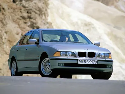 Автомобиль 1998 года BMW M5 E36 …» — создано в Шедевруме