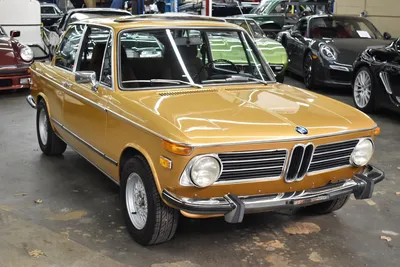 This BMW 2002 Is Driven Aggressively By A Car Designer - YouTube