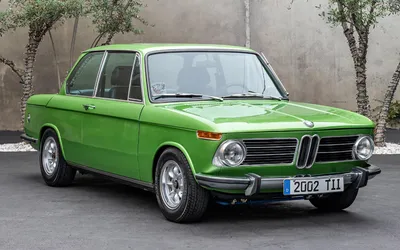 Retrospective: Driving Impressions of a BMW 2002