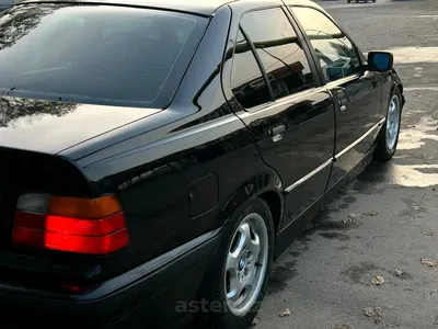 BMW 3 Series sedan (BMW 3 Series sedan) - стоимость, цена, характеристика и  фото автомобиля. Купить авто BMW 3 Series sedan в Украине - Автомаркет  Autoua.net