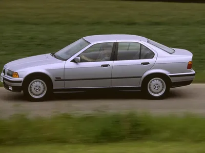 BMW 3 серии 3 поколение (E36), Хэтчбек 3 дв. Compact - технические  характеристики, модельный ряд, комплектации, модификации, полный список  моделей, кузова БМВ 3 серии