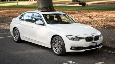 2016 BMW 318i Review - Drive
