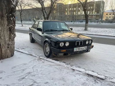 1984 BMW 318i Coupe - Dusty Cars