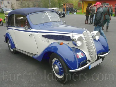 Moscow, Russia - May 25, 2019: BMW 321. 1949. Rare vintage car, possibly a  replica. It is on the street Stock Photo - Alamy