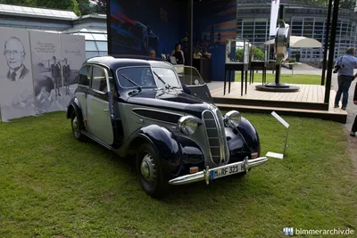 1947 BMW 321 - museum exhibit | 360CarMuseum.com
