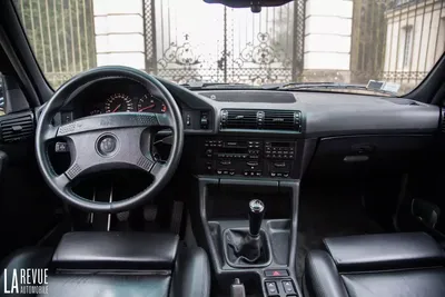 Старая BMW E34 M5 против гиперкара Bugatti Veyron (видео) – Автоцентр.ua