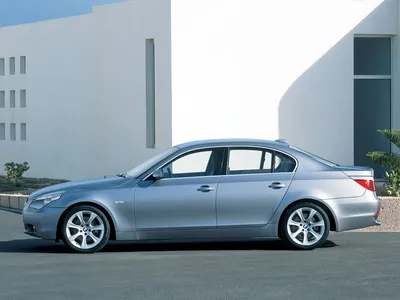 BMW M5 4 поколение (E60/E61), Седан - технические характеристики, модельный  ряд, комплектации, модификации, полный список моделей, кузова БМВ М5