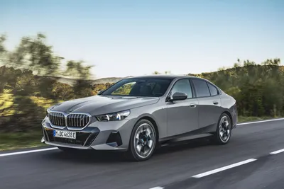 Представлен совершенно новый седан BMW 5-Series 2024. Это самое серьёзное  обновление за всю 50-летнию