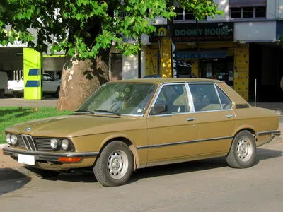 File:BMW 518 1981.jpg - Wikimedia Commons