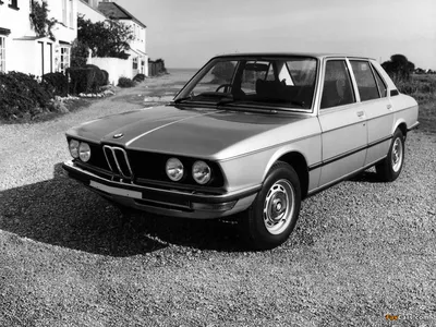 BMW 518 | E12 1976 - 1981 The BMW 5 Series In the summer of … | Flickr