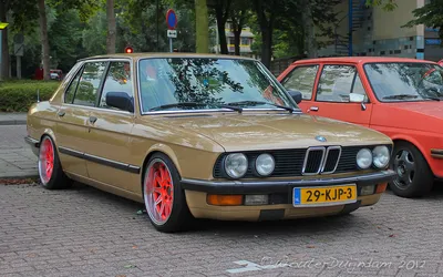 BMW 518 Sedan 1974 года выпуска. Фото 1. VERcity