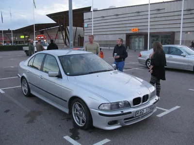 NO RESERVE: 1999 BMW (E39) 523i SE for sale by auction in Woking, Surrey,  United Kingdom