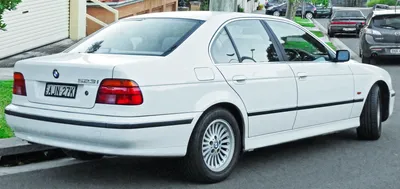 File:1999 BMW 523i (E39) sedan (2012-07-14) 02.jpg - Wikimedia Commons
