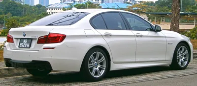 File:2010 BMW 528i (F10) sedan 01.jpg - Wikipedia