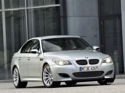 BMW 5 E60 – комплексная доработка салона. Перетяжка потолка, перетяжка  сидений и дверей в фактурную кожу, новый руль с М-строчкой