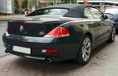 Car, BMW 645 CI Convertible, model year 2004-, gray/anthracite, closed top,  standing, upholding, diagonal from the back, side vi Stock Photo - Alamy