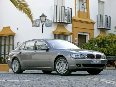 Вот почему BMW 7 серии 2001 года - лучший люксовый седан в истории - YouTube