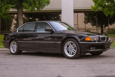 In-Motion Classic: 2001 BMW 750iXL L7 (E38) – Why Can't We All Just Get A  Long [BMW]? - Curbside Classic