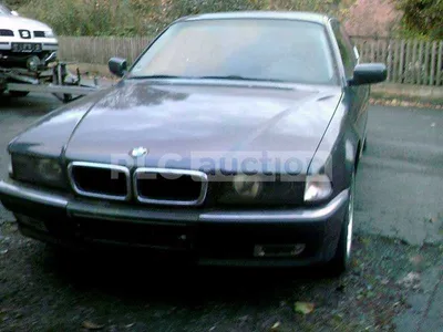 File:1999 BMW 728i 2.8 Rear.jpg - Wikimedia Commons