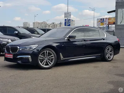 Аренда BMW 750 Long VI Рестайлинг 2021 серый с водителем в Москве, цена от  2500 р/ч